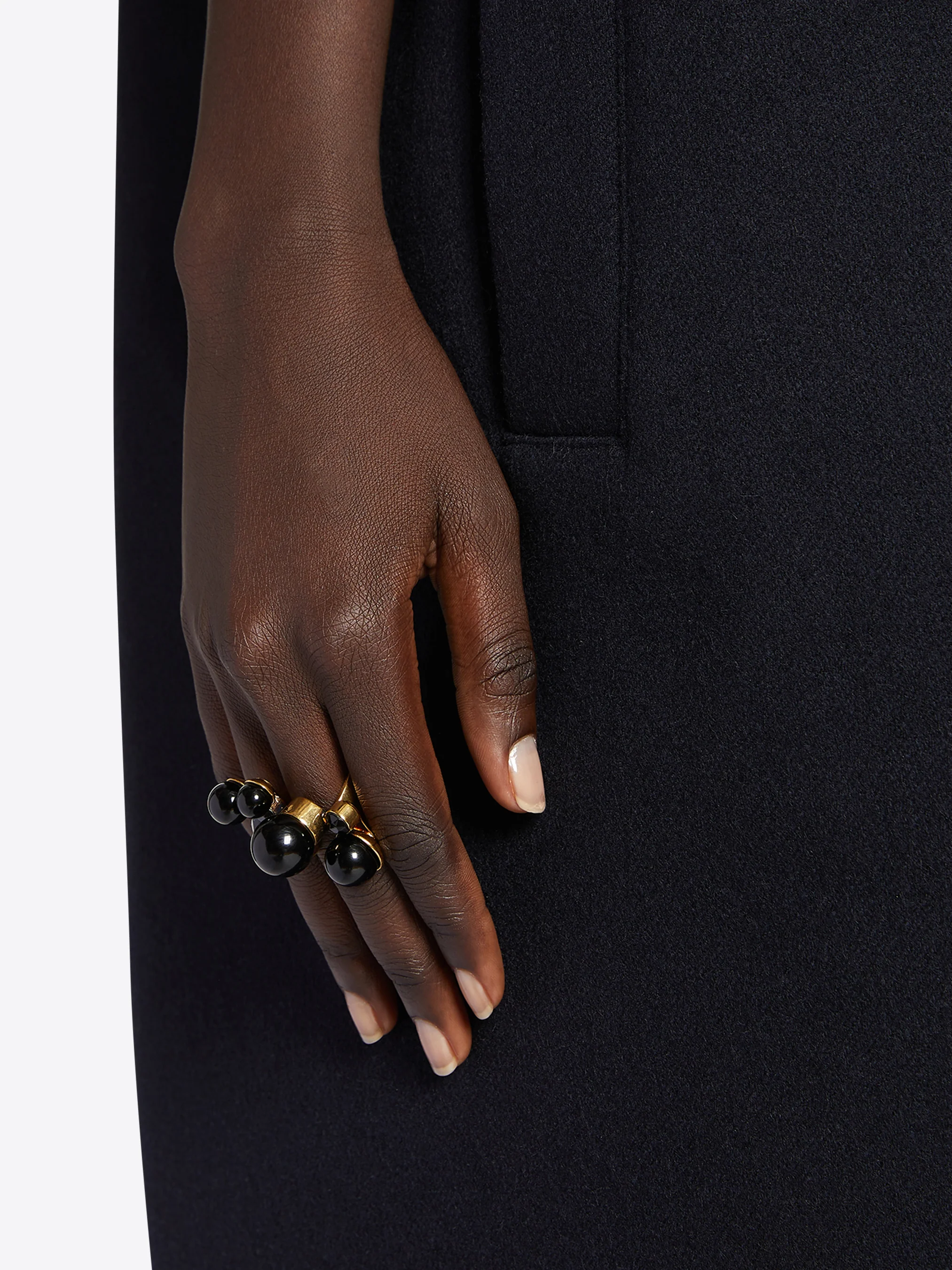 Ornamented ring - Image 12