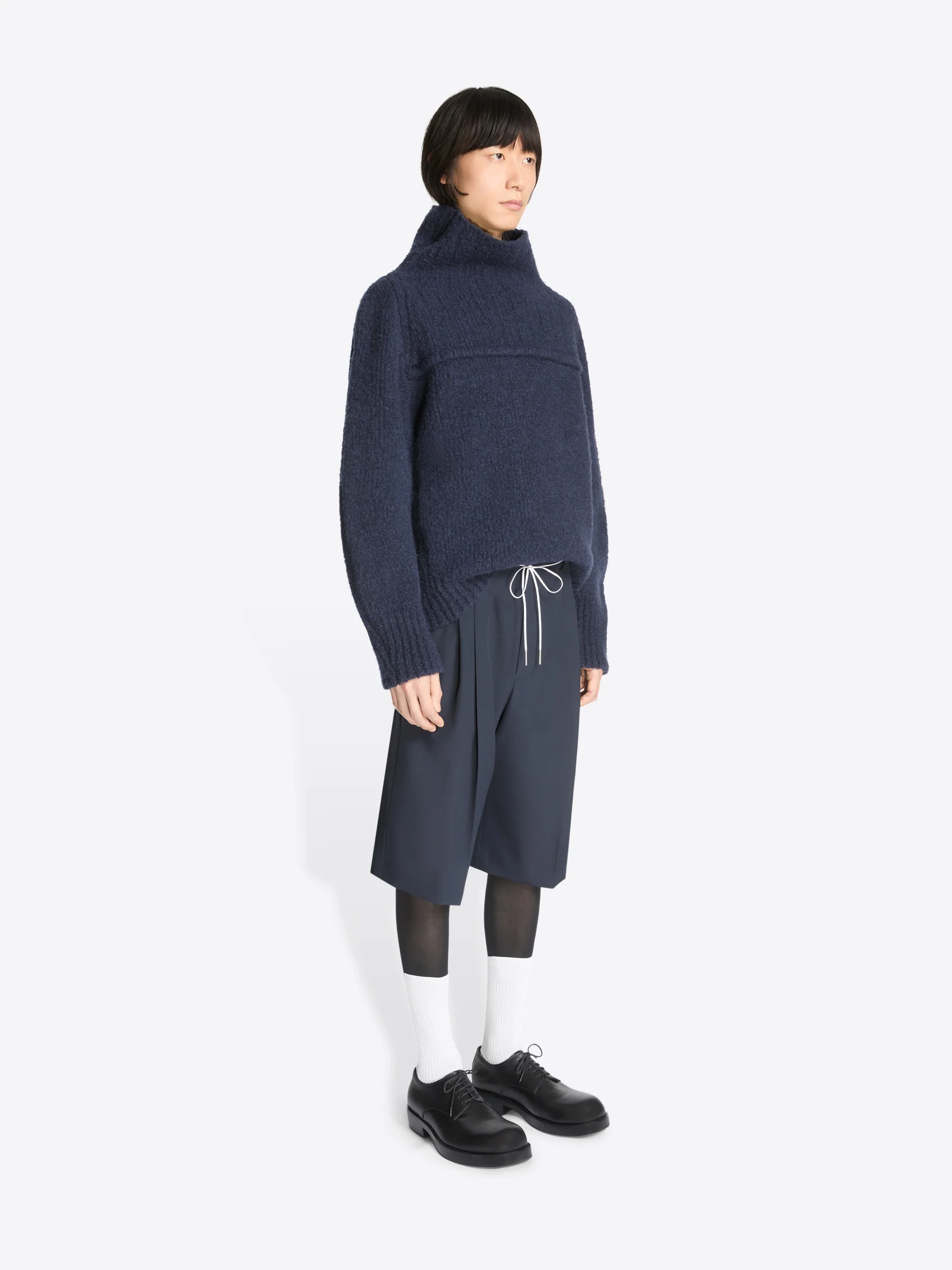 Tailored wool shorts - Image 3