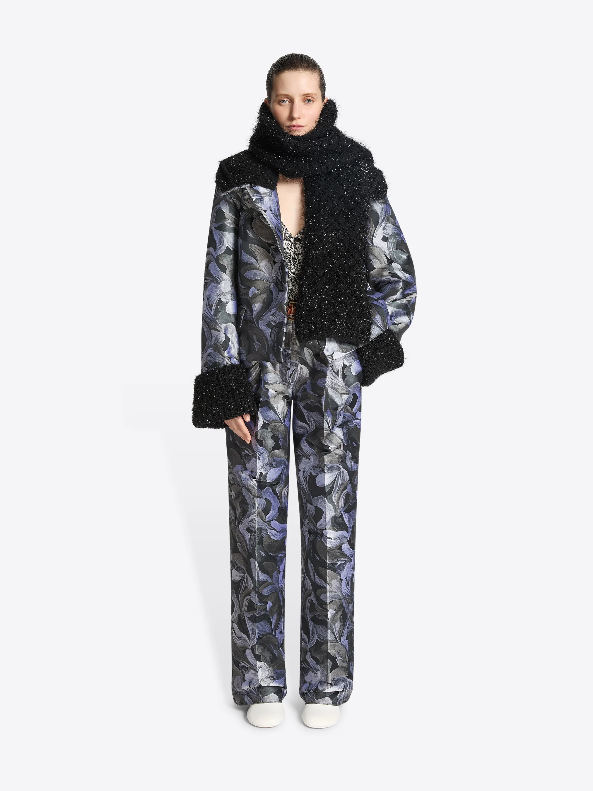 Metallized knit scarf - Image 6