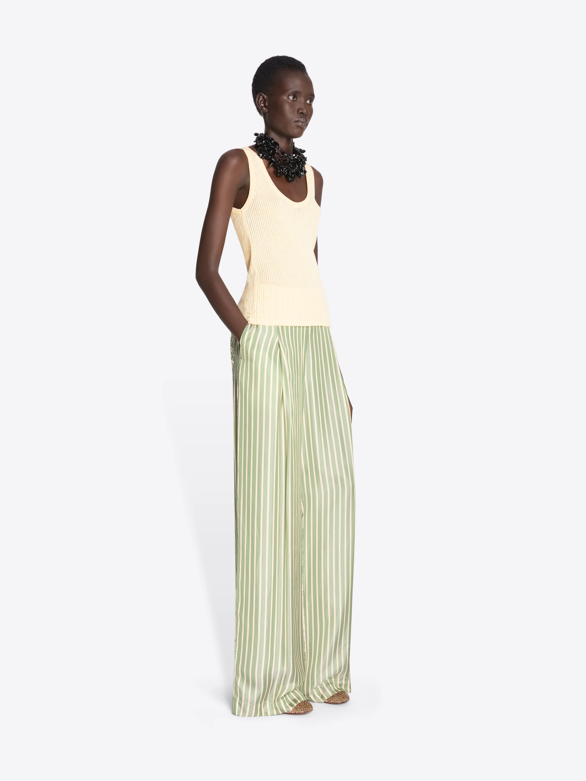 Wide pleated pants - Image 3