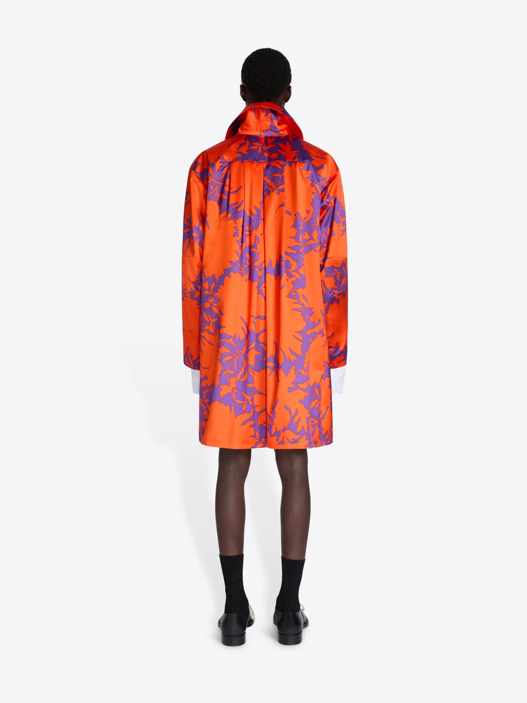 Printed satin coat - Image 4
