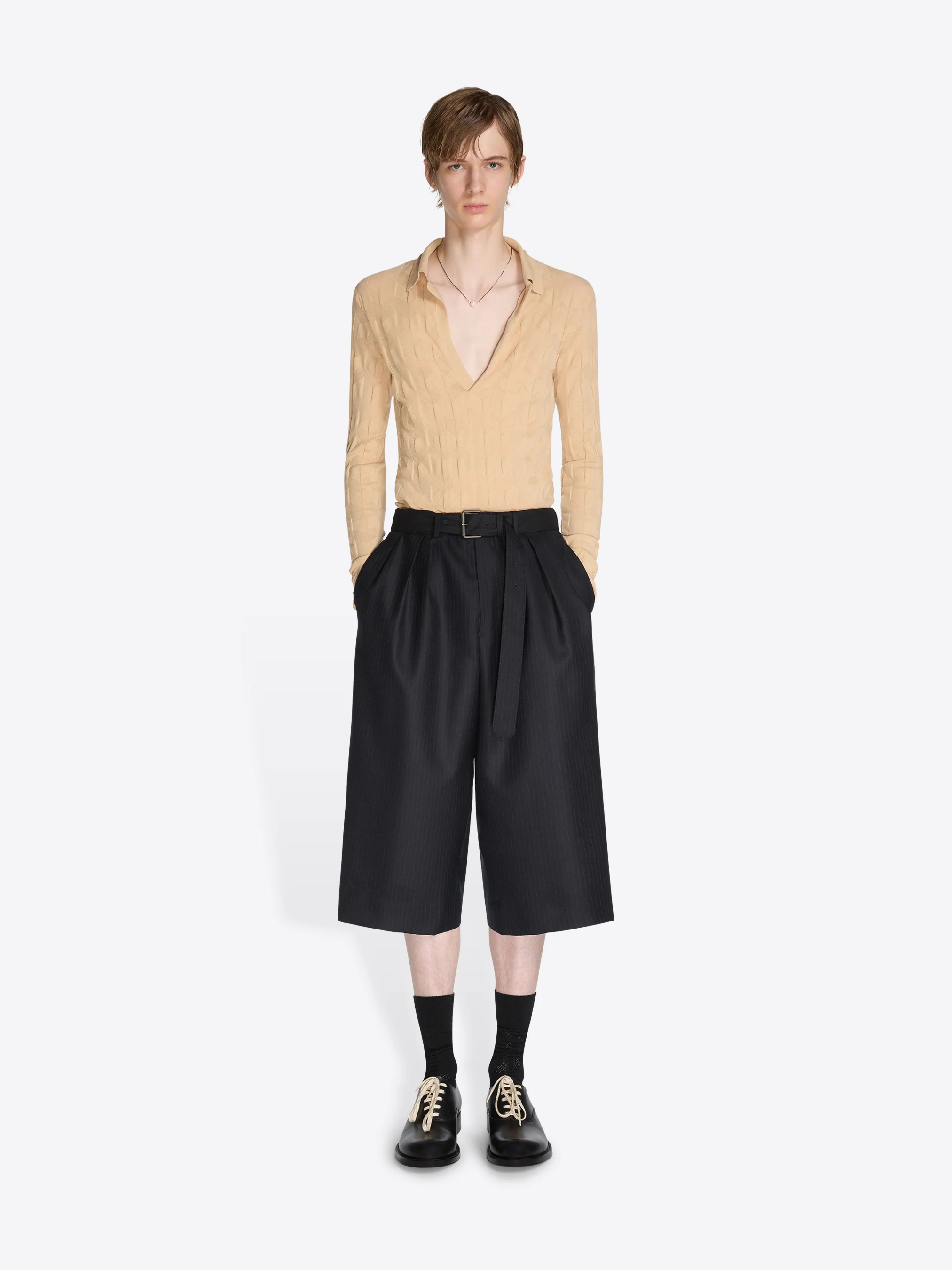 Belted light wool shorts - Image 2