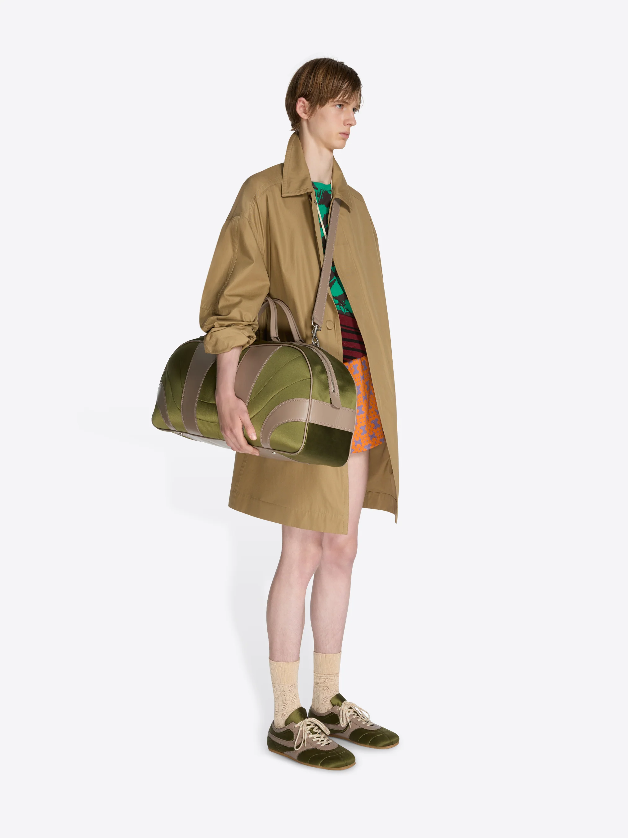 Satin weekend bag - Image 14