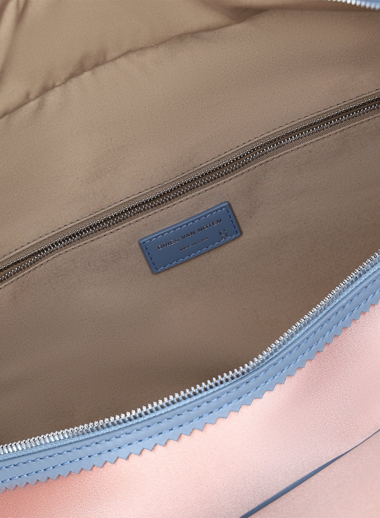 Satin weekend bag - Image 5