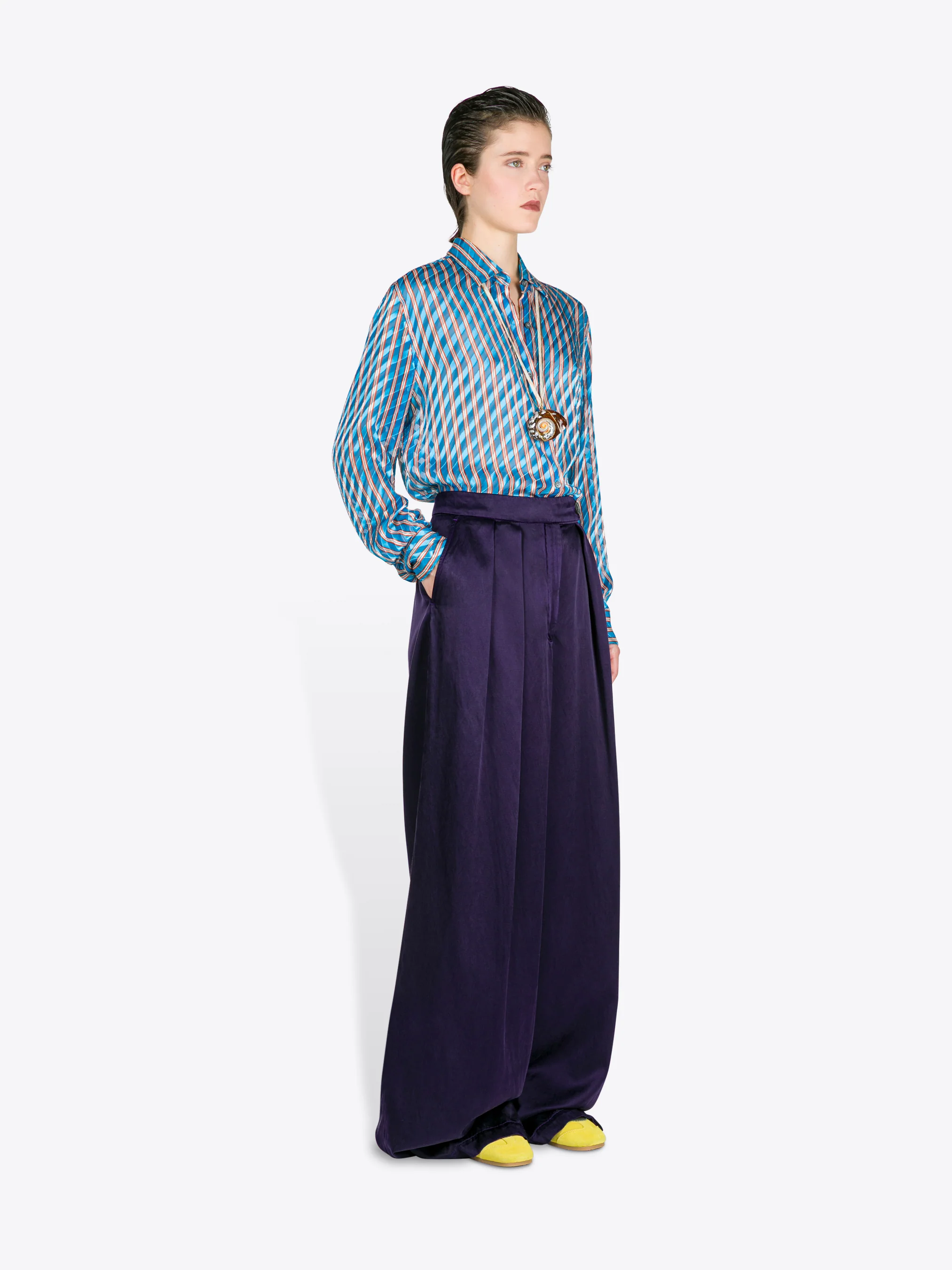 Wide pleated pants - Image 3